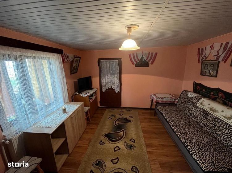 Casă cu 4 camere în Buicești