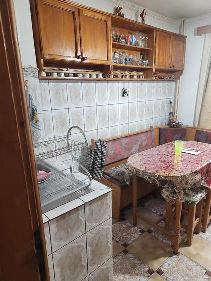Apartament cu 2 camere semidecomandat în Crihala