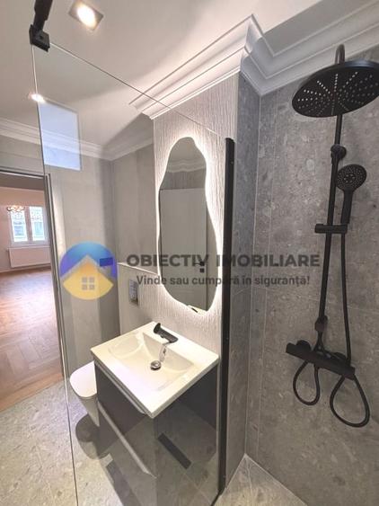 Apartament cu 3 camere decomandat, mobilat în Precista