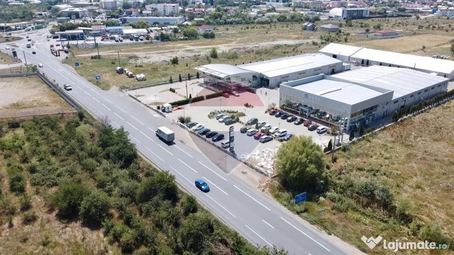 Spațiu comercial, de 3,000 mp, în Central
