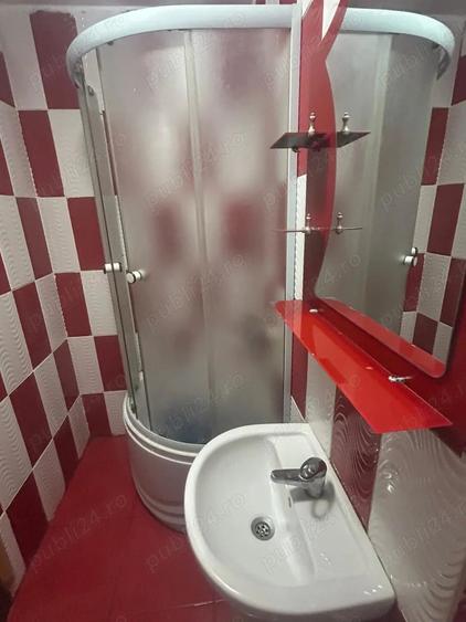 Garsonieră decomandată în Central