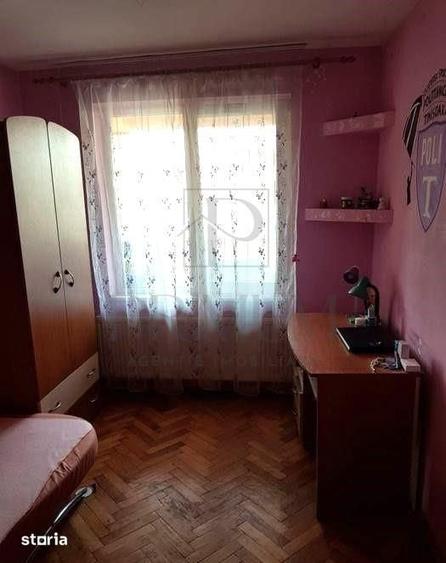 Apartament cu 4 camere decomandat în Complex Studențesc