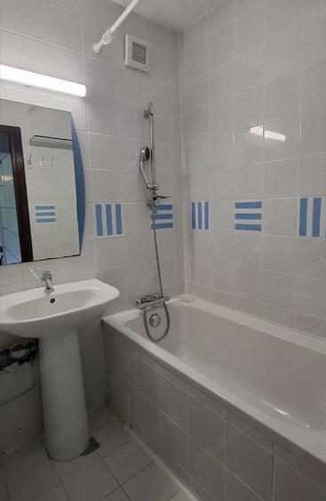 APARTAMENT 3 CAMERE SEMIDECOMANDAT - 1