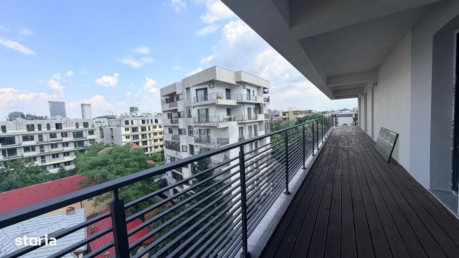 Apartament cu 4 camere în Șoseaua Nordului