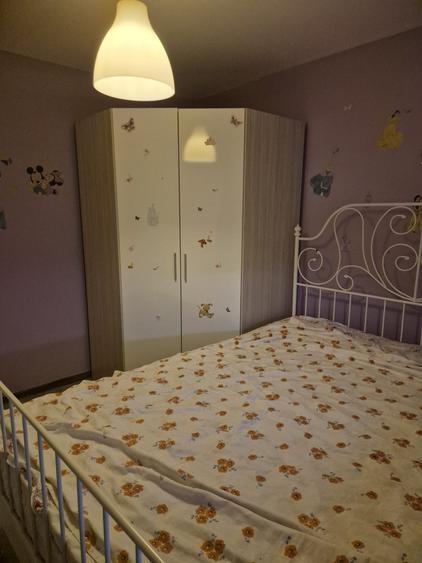 Casă individuală cu 4 camere cu Canalizare în 1 Decembrie
