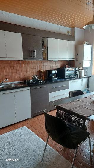 Apartament cu 2 camere decomandat în Hațeg