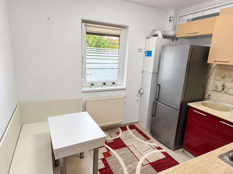 Apartament cu 2 camere decomandat în Dobroești