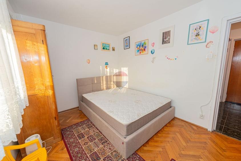 Apartament cu 3 camere semidecomandat, mobilat în Bucureștii Noi