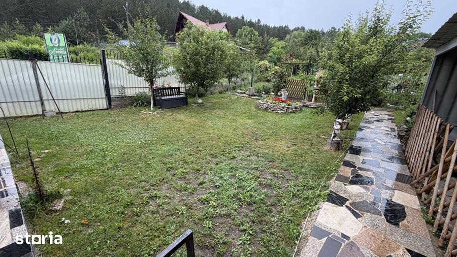 Casă cu 2 camere cu Teren 800 Mp în Florești