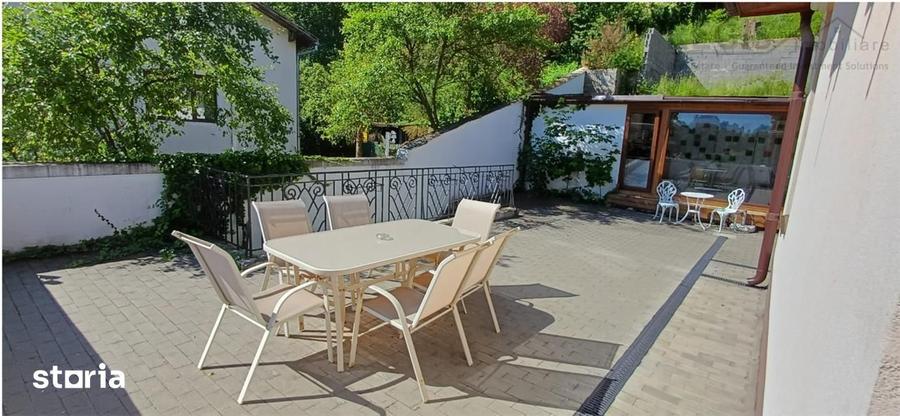Apartament cu 5 camere, mobilat în Schei
