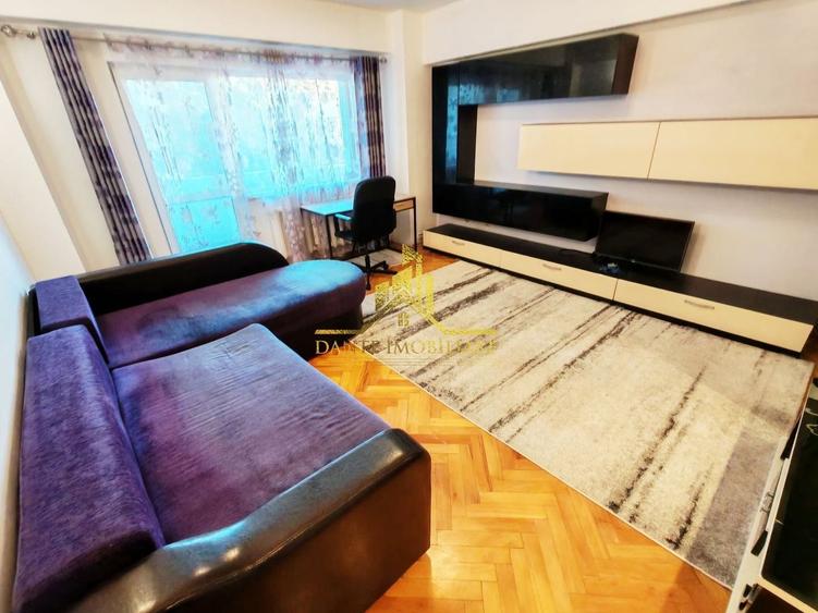 Apartament cu 3 camere decomandat, mobilat în Semicentral