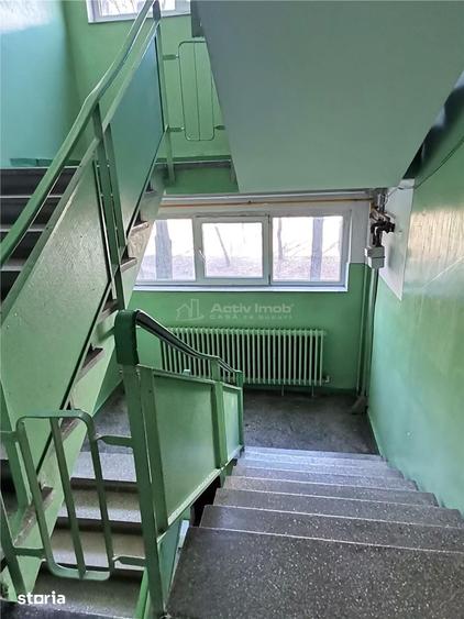Apartament cu 3 camere decomandat în Alexandriei