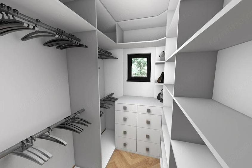 Apartament cu 4 camere decomandat în Central