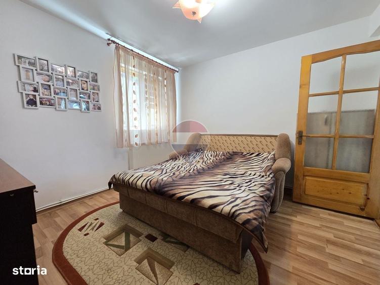 Casă cu 4 camere cu Teren 320 Mp în Central