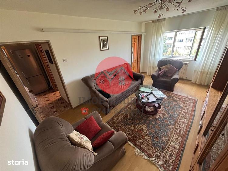 Apartament cu 2 camere decomandat în C5