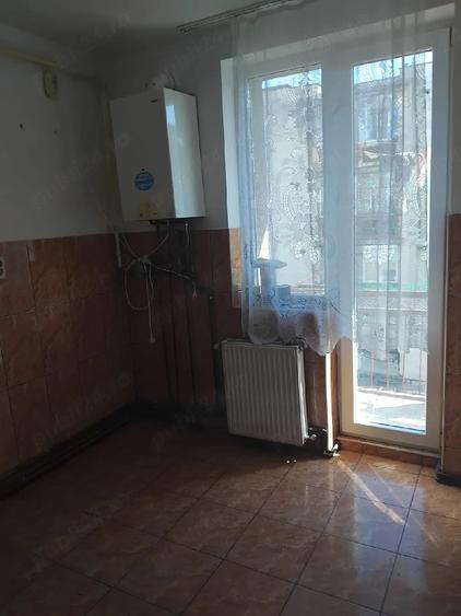 Garsonieră decomandată în Soarelui