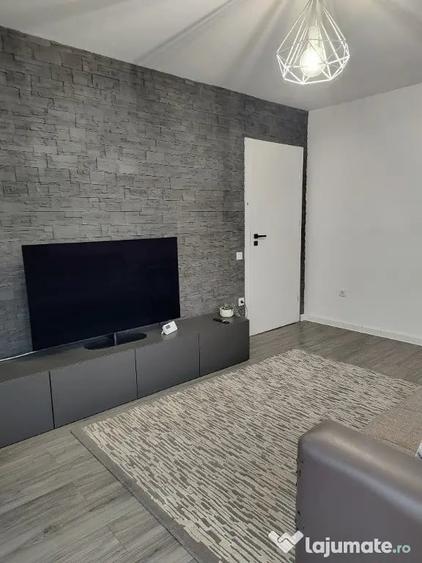 Apartament cu 2 camere decomandat în Florești