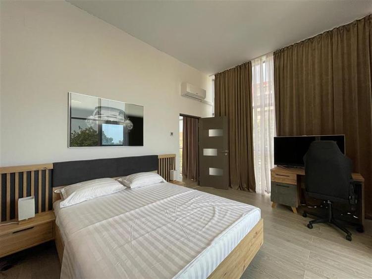 Apartament cu 4 camere nedecomandat în Babadag