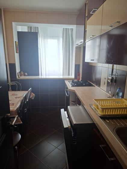 Apartament cu 3 camere decomandat în Dristor