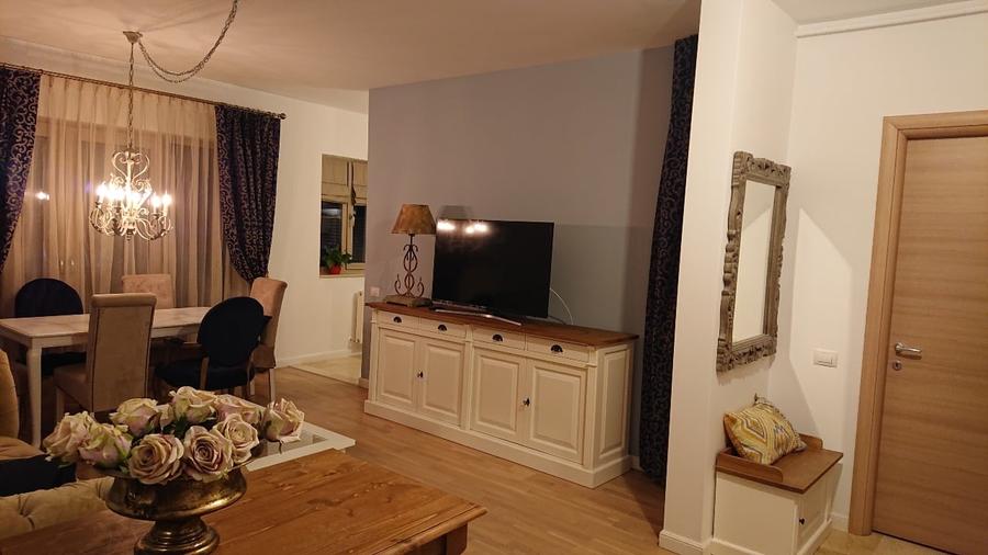 Apartament cu 3 camere decomandat, mobilat în Sisești