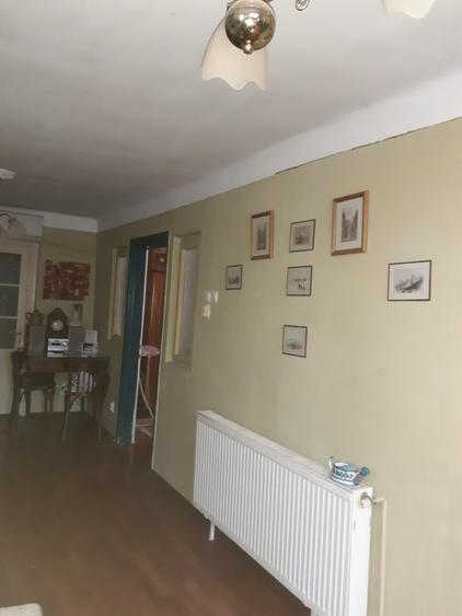 Apartament cu 3 camere semidecomandat, mobilat în Chibrit