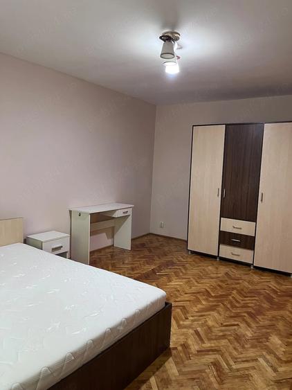 Garsonieră decomandată în Moara de foc