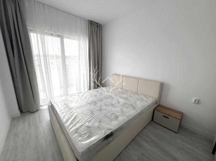 Apartament cu 2 camere semidecomandat, mobilat în Florești