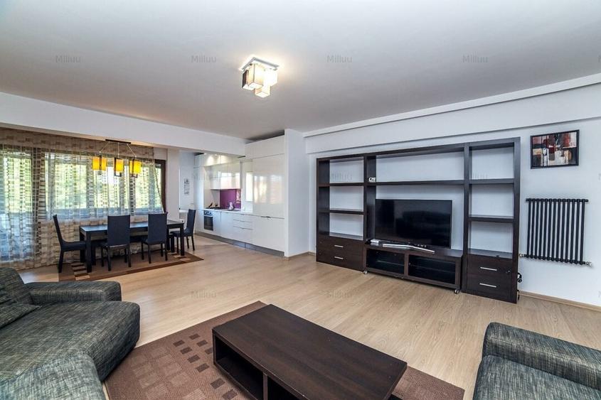 Apartament cu 3 camere decomandat, mobilat în Străulești