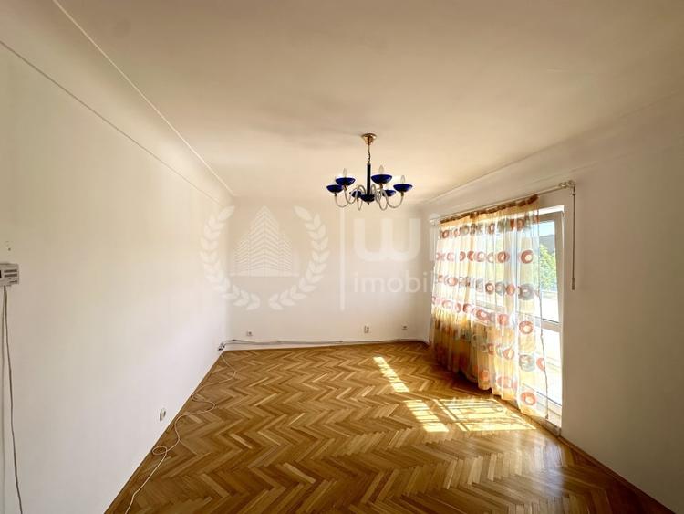 Apartament cu 4 camere semidecomandat, mobilat în Zorilor