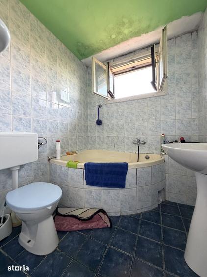Casă cu 6 camere cu Teren 641 Mp în Central