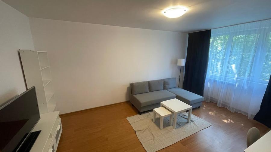 Apartament cu 2 camere decomandat în Drumul Taberei
