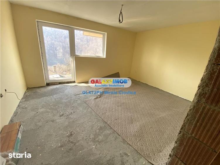 Casă cu 4 camere cu Teren 725 Mp în Posada