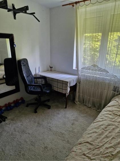 Apartament cu 3 camere semidecomandat în Cotroceni