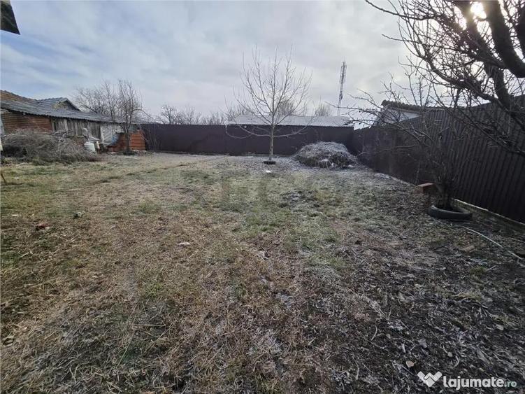 Casă cu 5 camere cu Teren 2088 Mp în Ianoșda