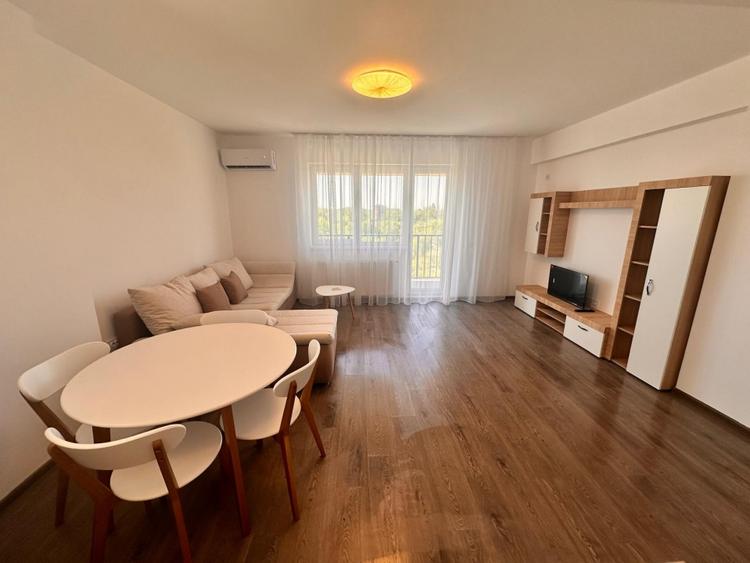 Apartament cu 2 camere semidecomandat în Metalurgiei