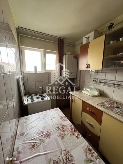 Apartament cu 2 camere decomandat în Rișca