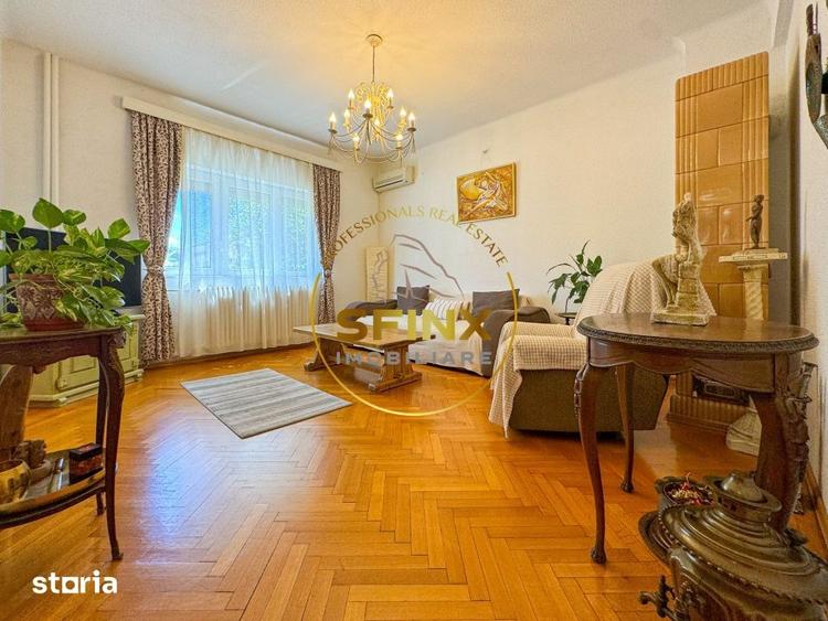 Casă cu 6 camere cu Teren 246 Mp în Vatra Luminoasă