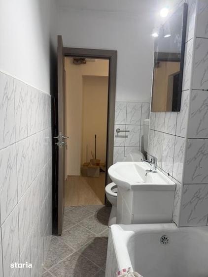 Garsonieră în Titan