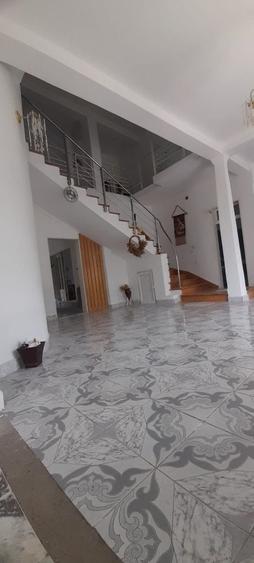 Casă cu 4 camere în Săcelu