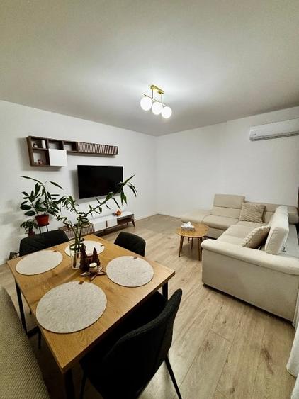 Apartament cu 2 camere decomandat, mobilat în Apărătorii Patriei