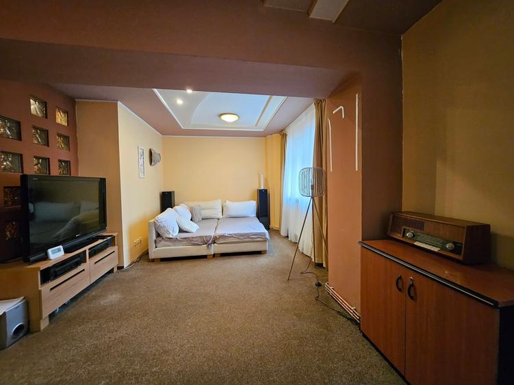 Oferta inchiriere garsoniera in Craiovei, parter,  260 EURO - 3