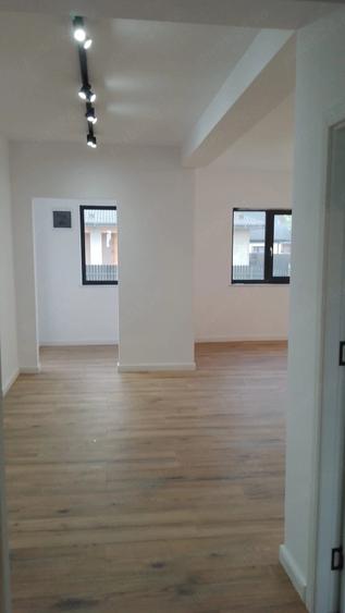 Casă cu 2 camere cu Teren 400 Mp în Central