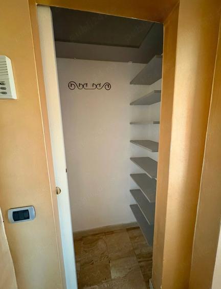 Apartament cu 3 camere semidecomandat în Nord