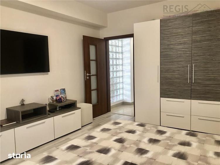 Apartament cu 3 camere în Tractorul