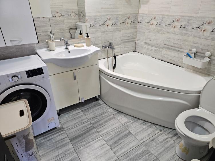 Apartament cu 3 camere decomandat în Militari