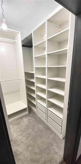 Apartament cu 3 camere decomandat, mobilat în Turnișor