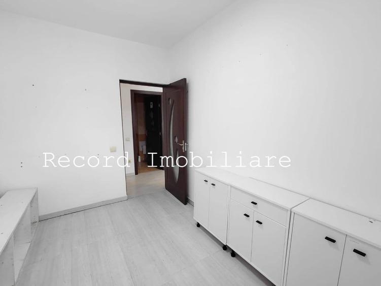 Spațiu comercial, de 40 mp, în Florești