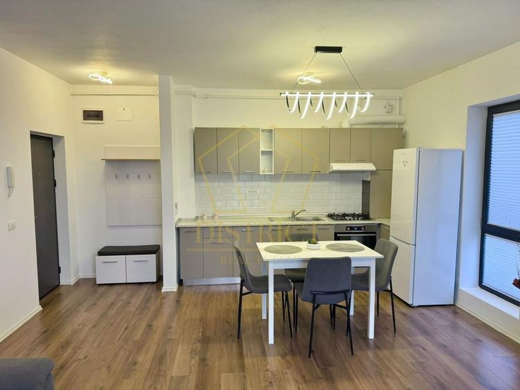 Apartament cu 2 camere semidecomandat, mobilat în Giroc