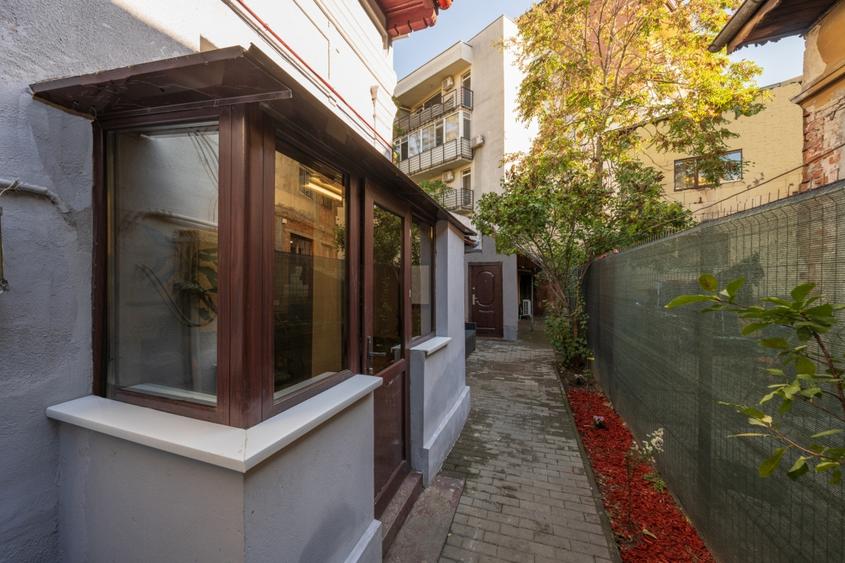 Casă cu 4 camere cu Canalizare în Vitan