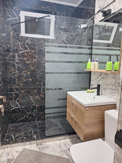 Apartament cu 2 camere decomandat în Delfinariu